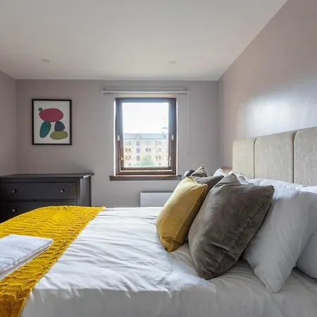 Stunning 1 Bed Merchant City Apartment With Parking Glasgow Exterior photo