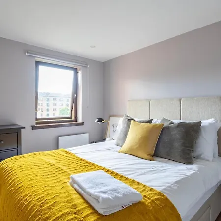 Stunning 1 Bed Merchant City Apartment With Parking Glasgow Exterior photo